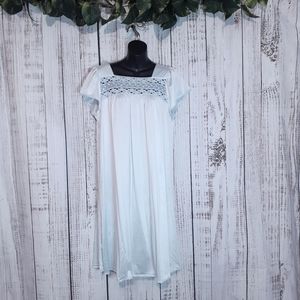 Vanity Fair vintage satin pastel blue maxi nightgown floral lace & pink tulips